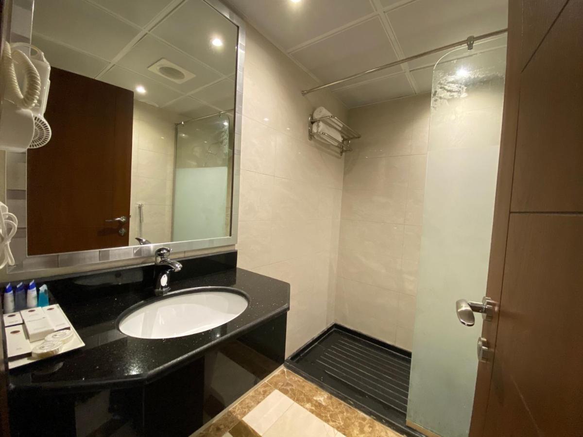 Hôtel La Defence Blue à DDjeddah Extérieur photo