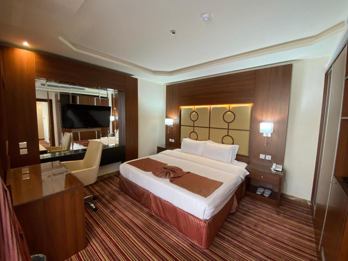 Hôtel La Defence Blue à DDjeddah Extérieur photo