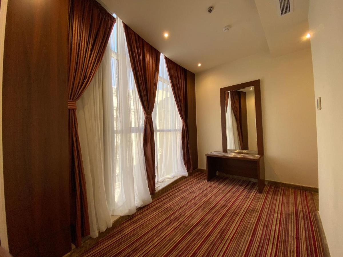 Hôtel La Defence Blue à DDjeddah Extérieur photo